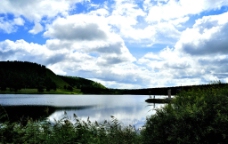 红花尔基翠月湖图片