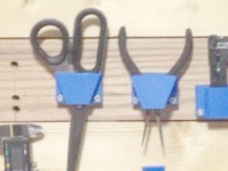 工具板钢丝刀架
